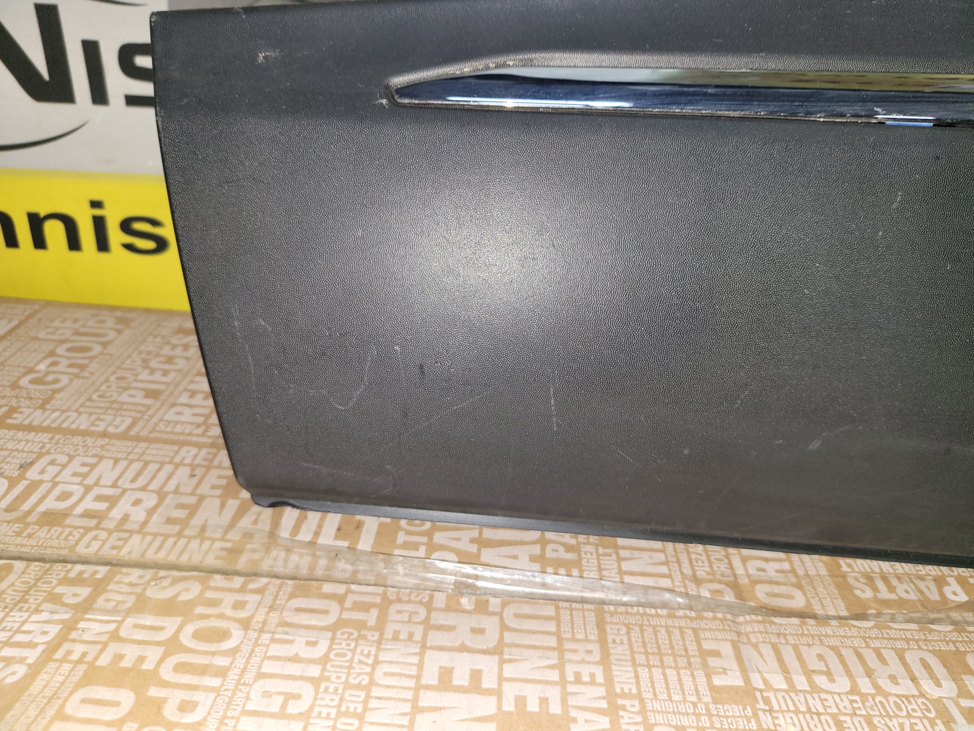 Рено Каптур накладка двери передняя левая с хромом оригинал 808218874R ...