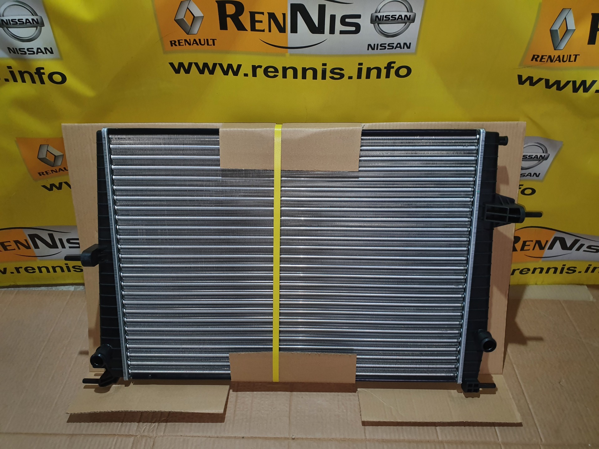 Радиатор охлаждения флюенс. Радиатор охлаждения рено флюенс 1. 6 16v. Радиатор на рено меган 2 дизель. 6.
