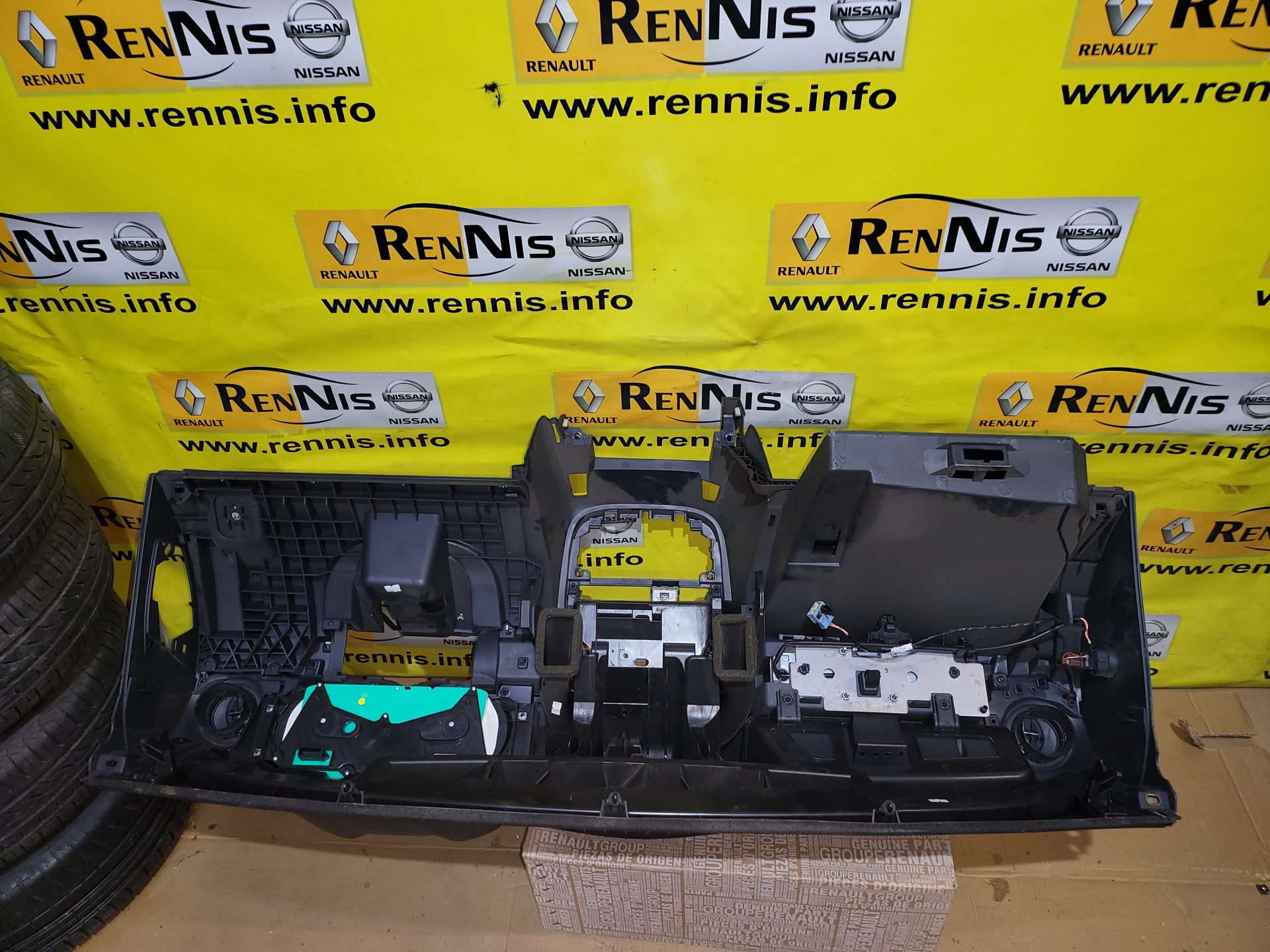 Рено Дастер панель приборов (торпедо) В СБОРЕ оригинал 681005780R ...